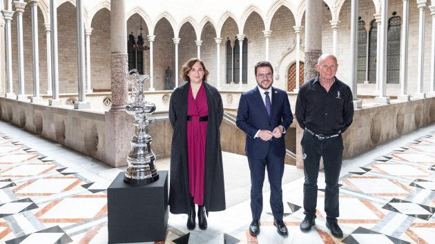 Dalton, Colau and Aragonés agreed the deal to host the America's Cup